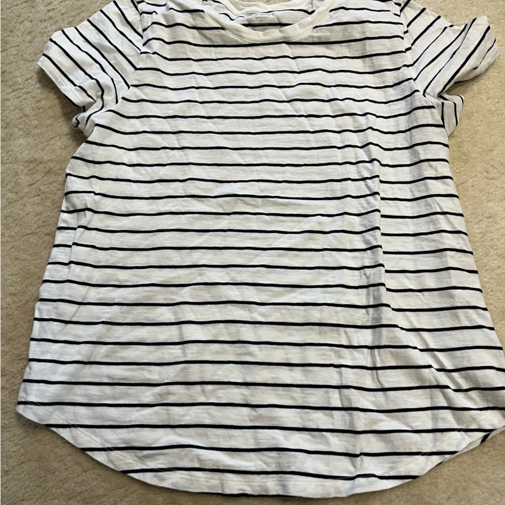 Old navy tee